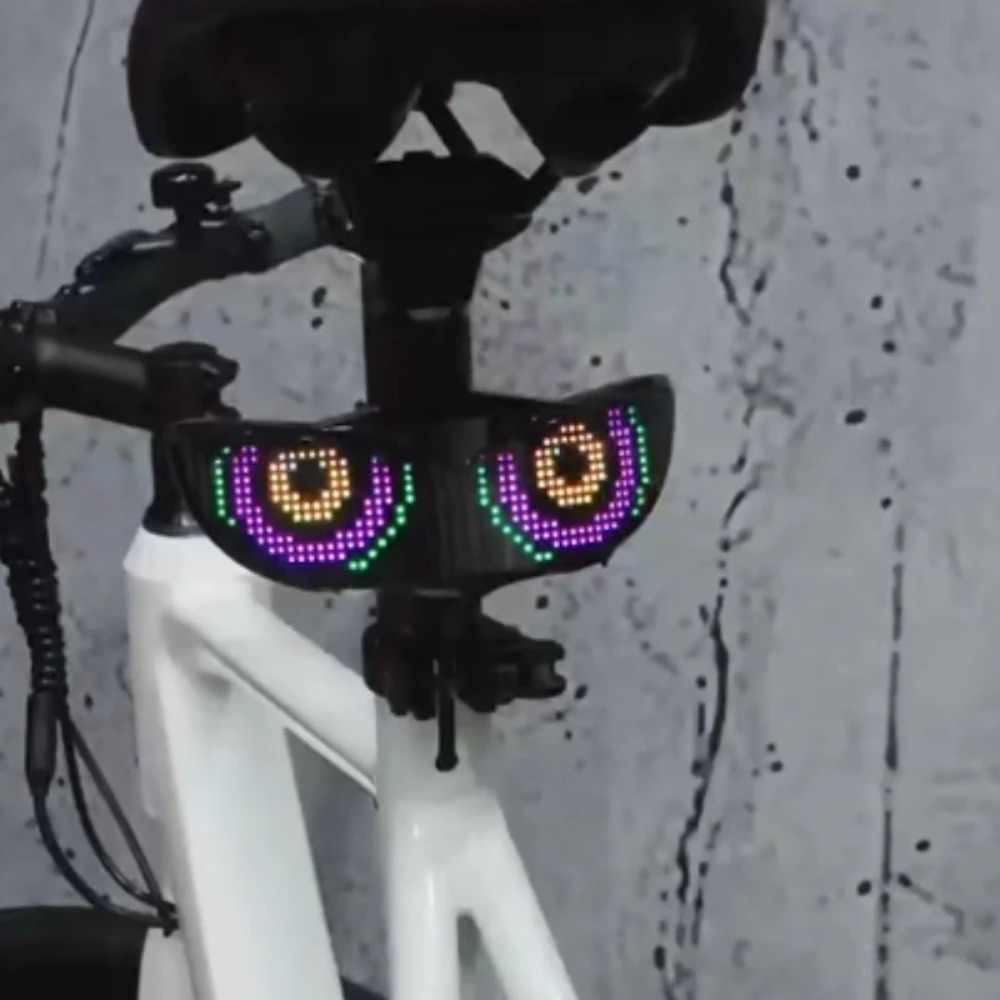 APP Control RGB Lion Eye Helme - Bicycle Helmet recension och pris